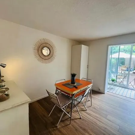 Apartment Cosy Avec Jardin Prive A 300 M De La