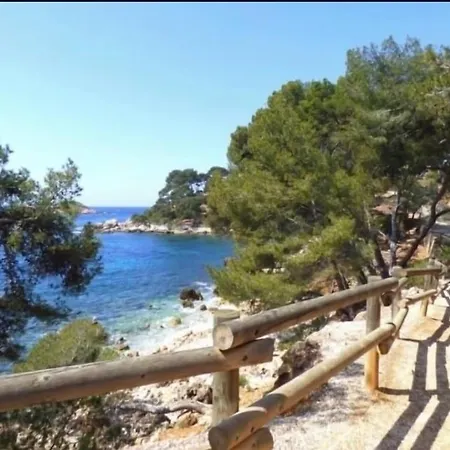 Cosy Avec Jardin Prive A 300 M De La Apartmán Bandol